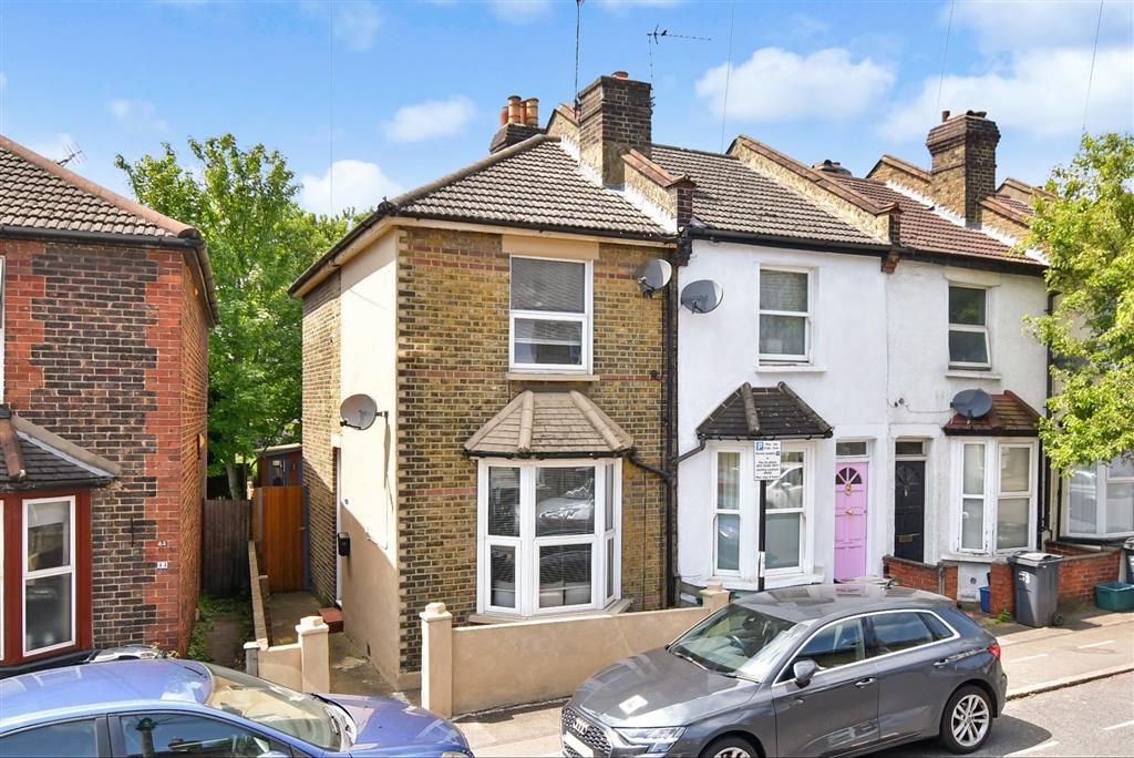 2 bed semidetached house for sale in Sussex Road, South Croydon