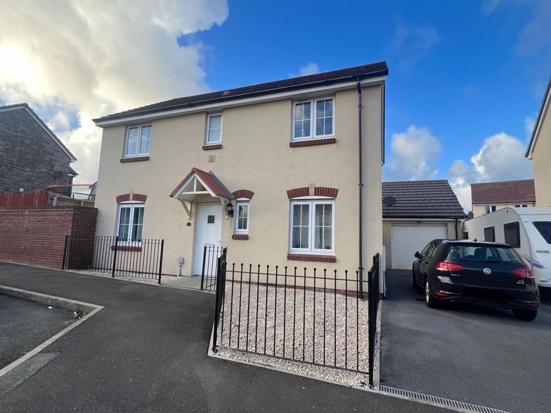 4 bed detached house for sale in Sunningdale Drive, Hubberston, Milford