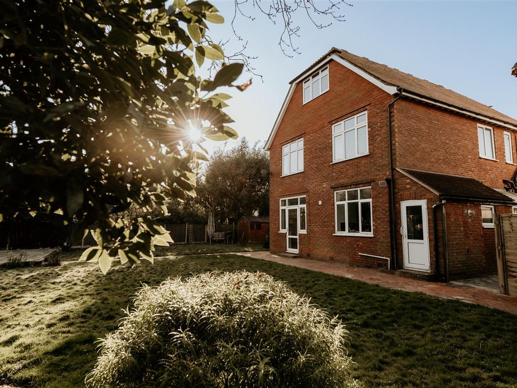 6 bed detached house for sale in Marshall Avenue, Bognor Regis PO21, £