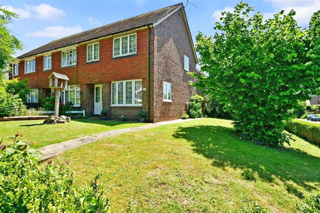 3 bed end terrace house for sale in Downview Road, Findon Village, West