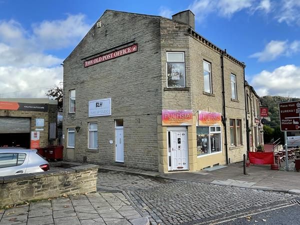 51 Winding Road Halifax West Yorkshire HX1  