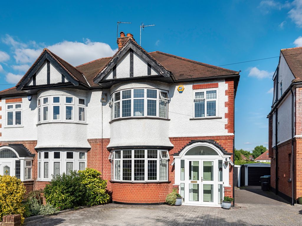 3 bed semidetached house for sale in Carnarvon Avenue, Enfield EN1