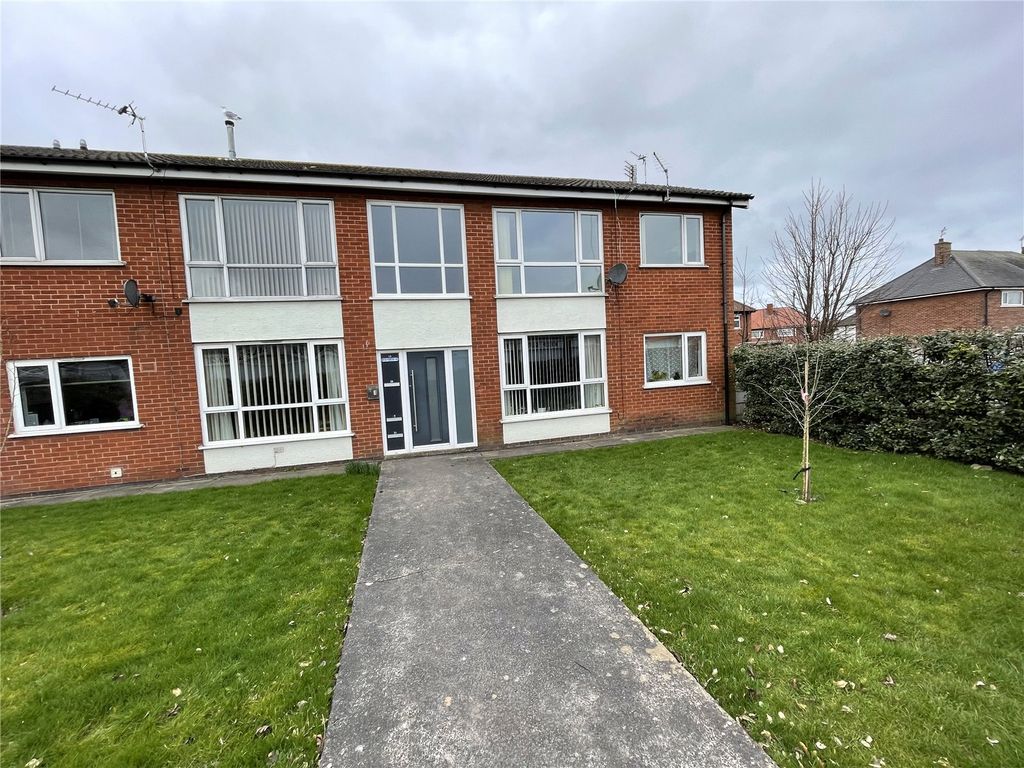 2 bed flat for sale in Everest Close, Kilnhouse Lane, Lytham St. Annes