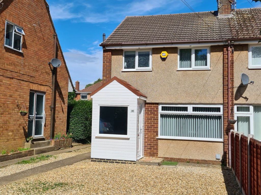 3 bed property to rent in The Greenway, Daventry NN11, £1,100 pcm Zoopla