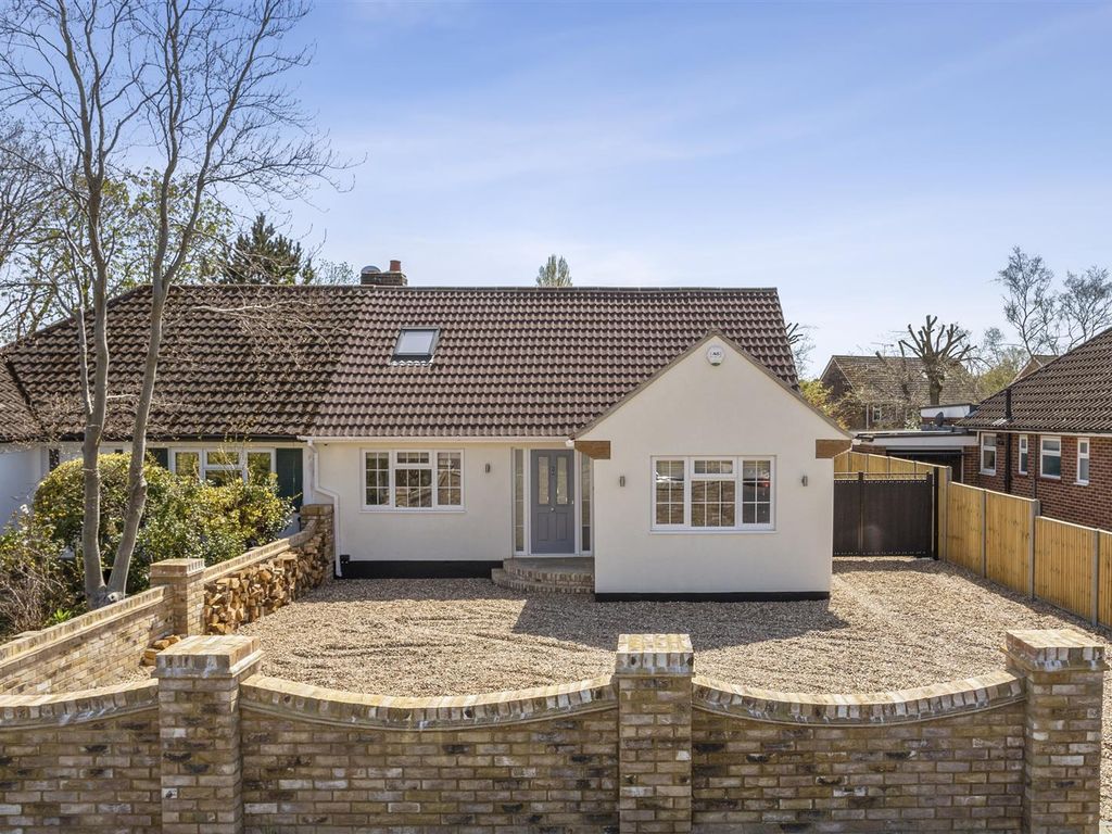 4 bed semidetached bungalow for sale in Wentworth Avenue, Ascot SL5