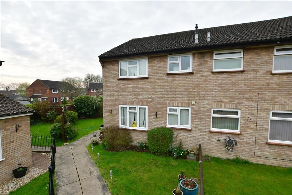 1 bed end terrace house for sale in Townsend Road, Snodland, Kent ME6