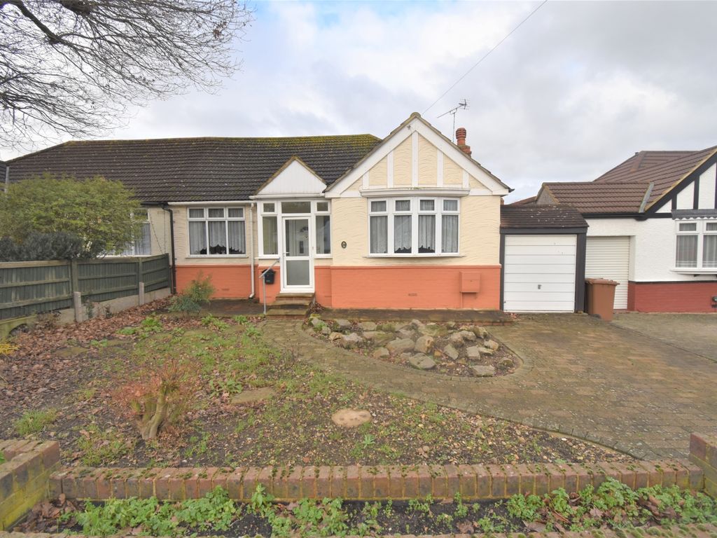 2 bed bungalow for sale in Oakdene Avenue, Erith DA8 Zoopla