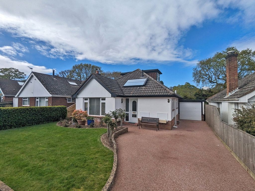 3 bed detached house for sale in Anderwood Drive, Sway, Lymington