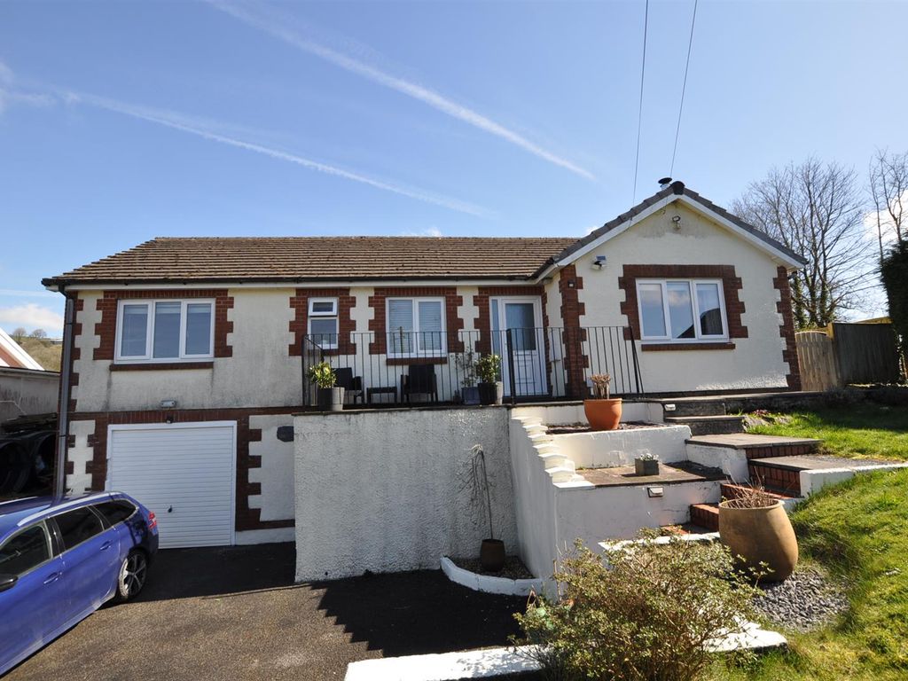 3 bed detached bungalow for sale in Llanfynydd, Carmarthen SA32 Zoopla