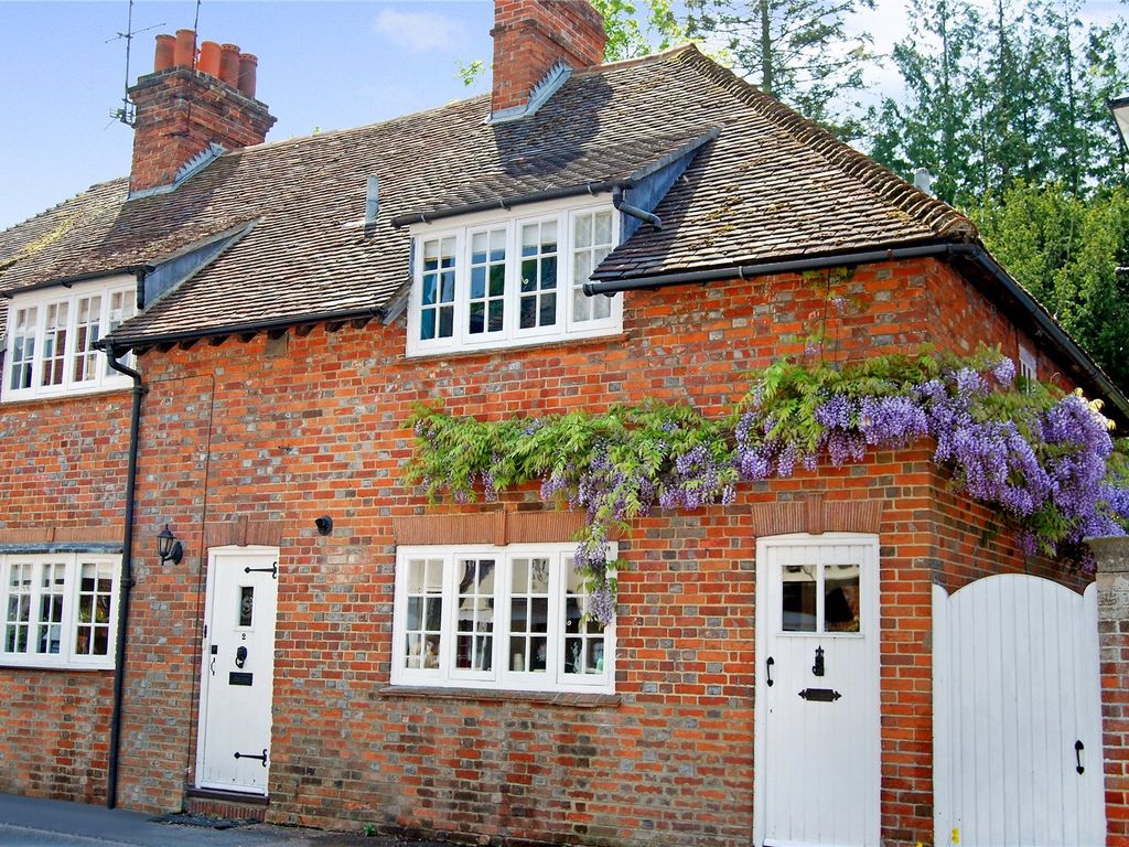 2 bed end terrace house to rent in Mill Cottages, Donnington, Newbury