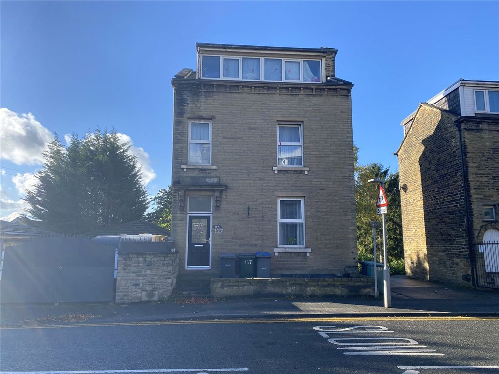 Allerton Road, Bradford, West Yorkshire BD8  
