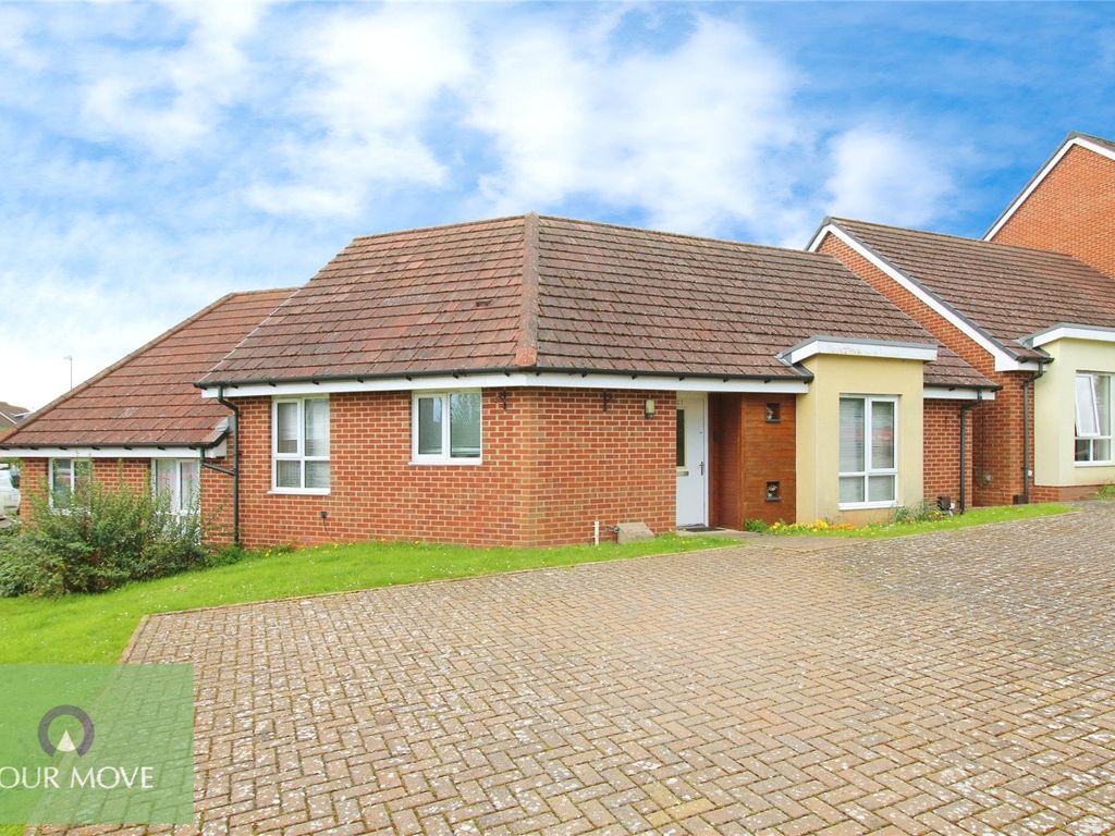2 bed bungalow for sale in Oldfield Road, Bromsgrove, Worcestershire