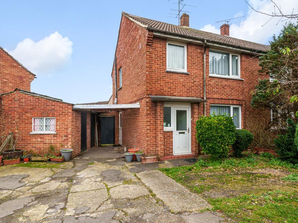 3 bed semidetached house for sale in Park Road, Camberley GU15, £