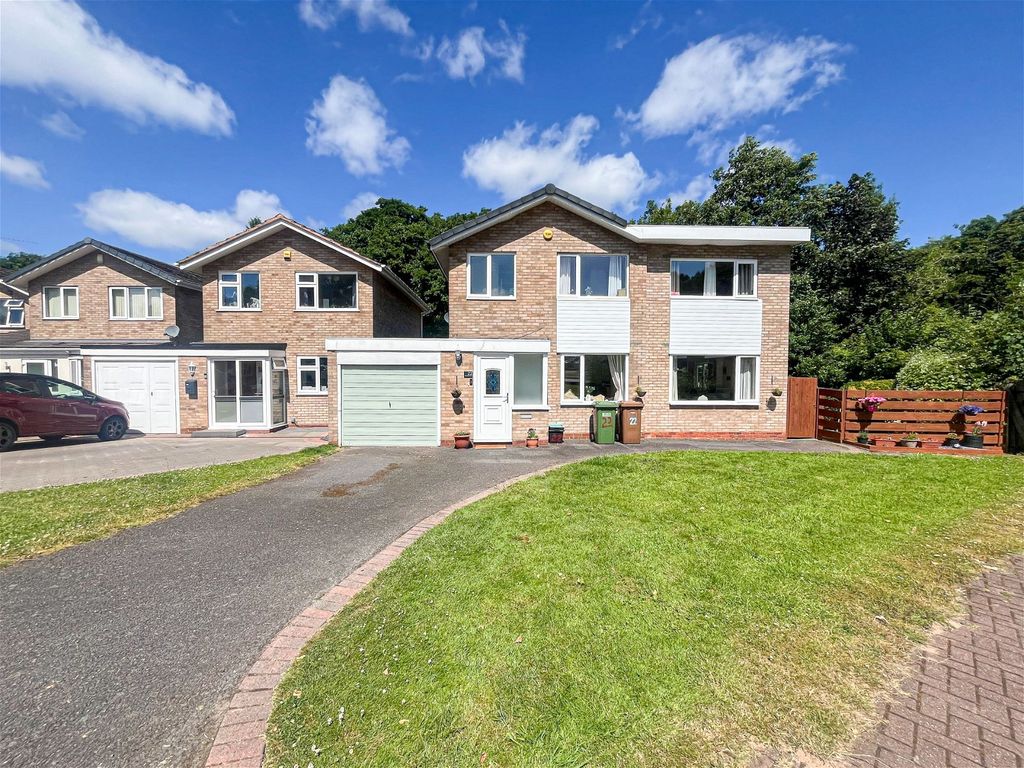 4 bed detached house for sale in Banbrook Close, Solihull B92, £400,000 Zoopla