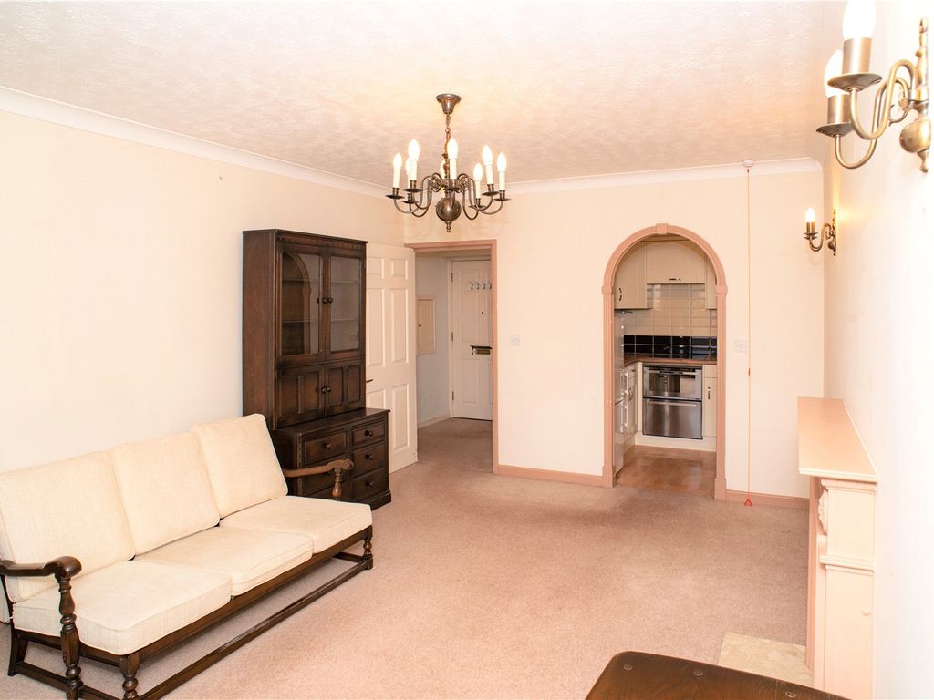 2 bed flat for sale in Alcester Road, StratfordUponAvon, Warwickshire