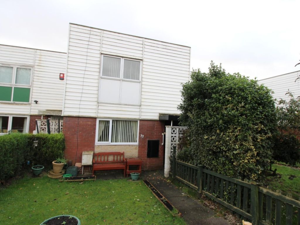 2 bed detached house to rent in Ladywell Road, Tunstall, StokeOnTrent