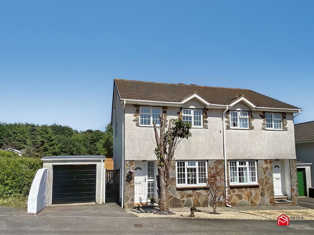 3 bed semidetached house for sale in Ty Gwyn Drive, Brackla, Bridgend