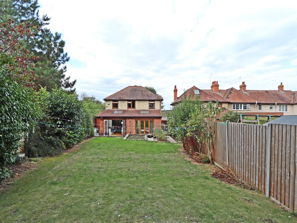 Bradwell Road, Loughton MK5
