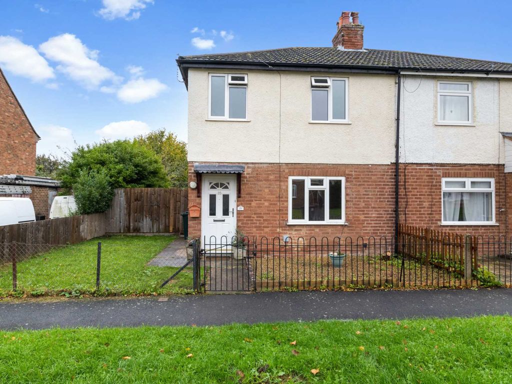 3 bed semidetached house for sale in Jamaica Road, Malvern WR14, £