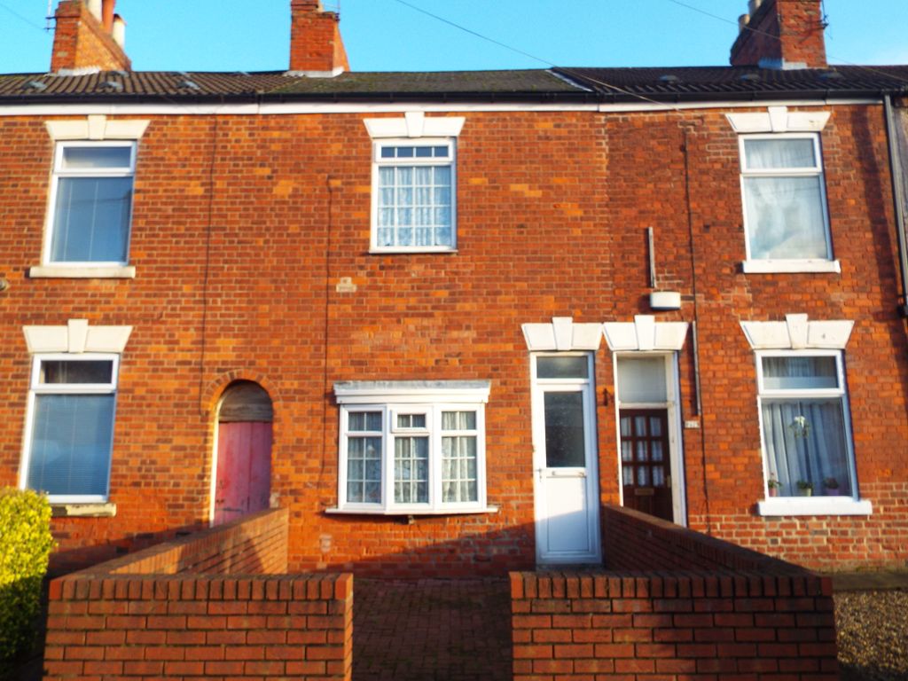 2 bed terraced house for sale in Newland Avenue, Hull HU5, £105,000