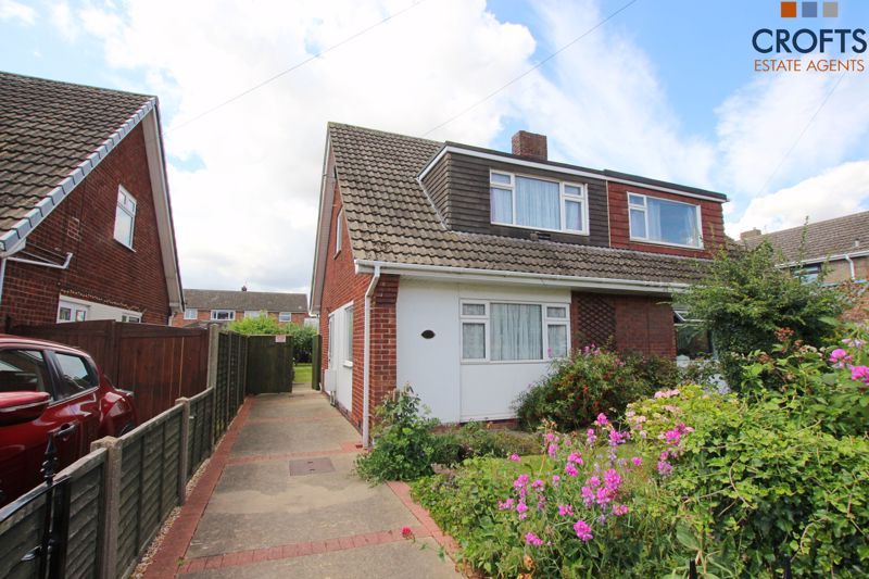 3 bed semidetached bungalow for sale in Spinney Close, Immingham DN40