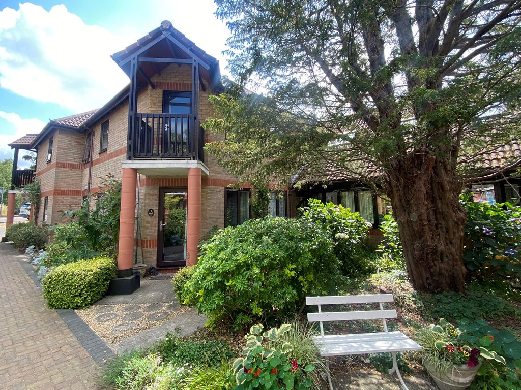 1 bed property for sale in Linden Court, Hunts Pond Road, Park Gate
