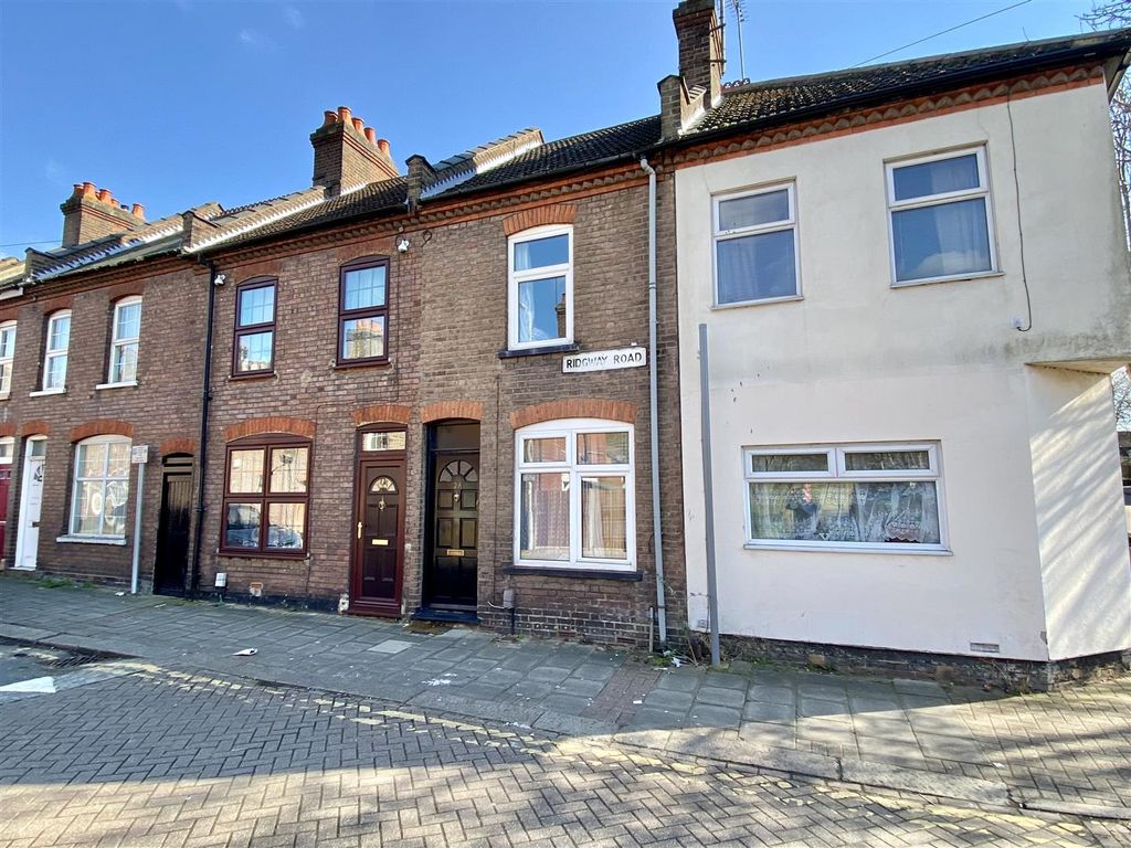 2 bed end terrace house for sale in Ridgway Road, Luton LU2 Zoopla