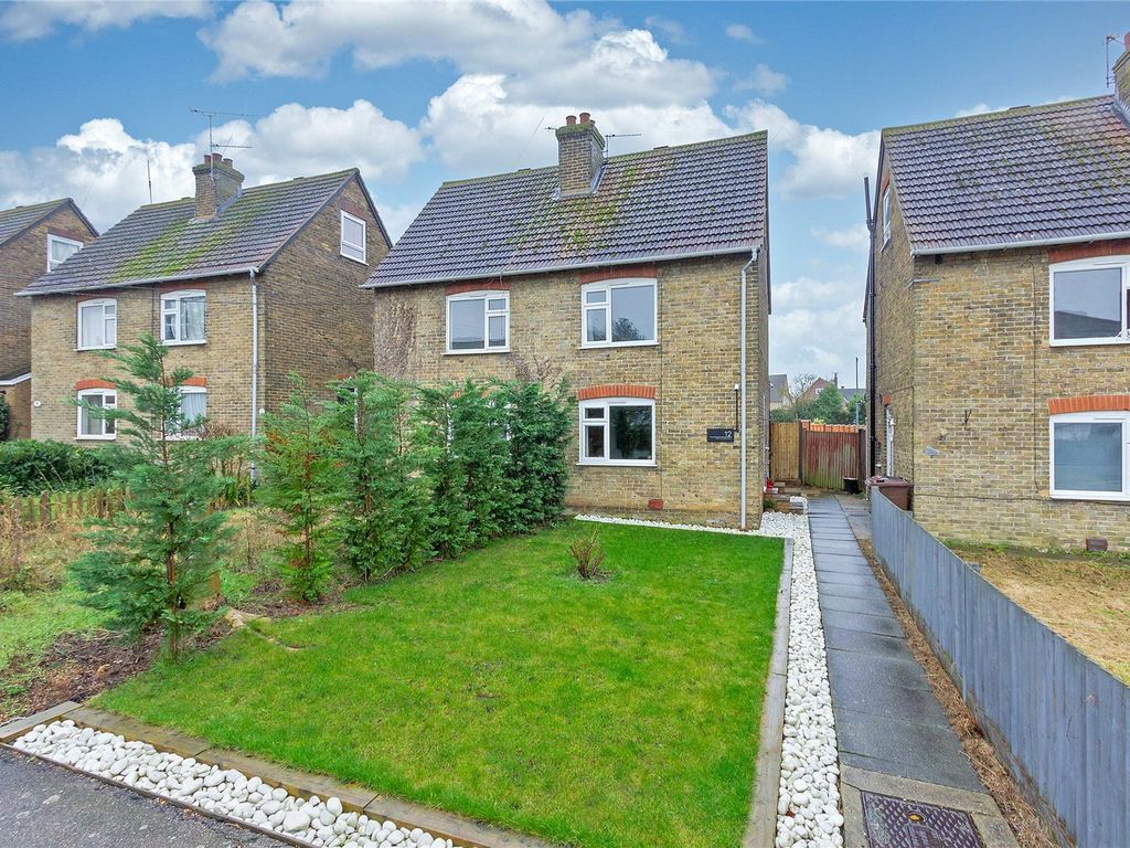 3 bed semidetached house for sale in The Crescent, Barrow Green