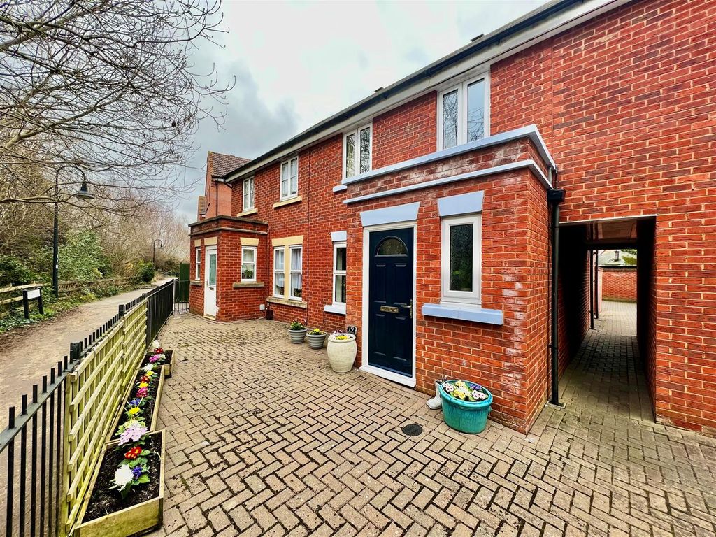 3 bed terraced house for sale in Badgers Way, WestonSuperMare BS24