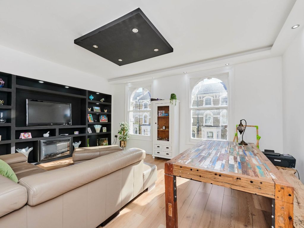 4 bed flat for sale in Ferndale Road, London SW4 Zoopla