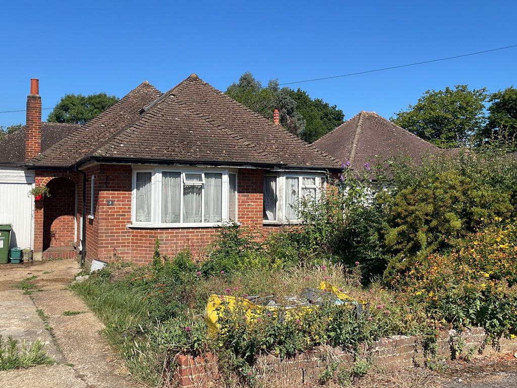 4 bed bungalow for sale in Bagot Close, Ashtead KT21 Zoopla