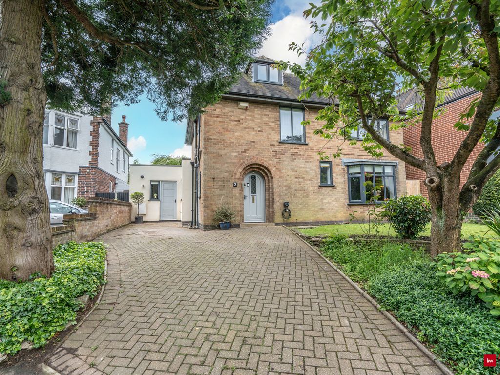 5 bed detached house for sale in Shakespeare Drive, Hinckley, Leicestershire LE10, £500,000 Zoopla