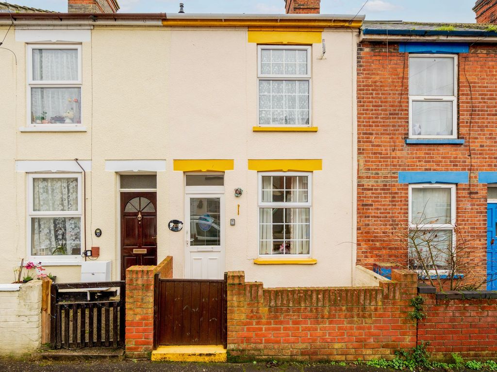 2 bed terraced house for sale in Kent Road, Lowestoft NR32, £100,000