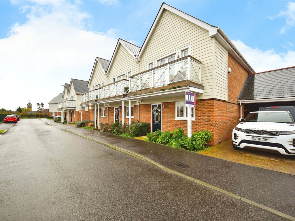 3 bed end terrace house for sale in Martin Lane, Snodland, Kent ME6, £