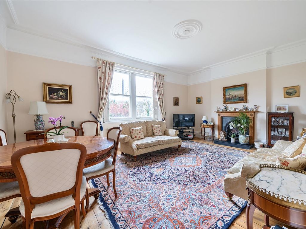 3 bed flat for sale in Aberdare Gardens, South Hampstead NW6, £