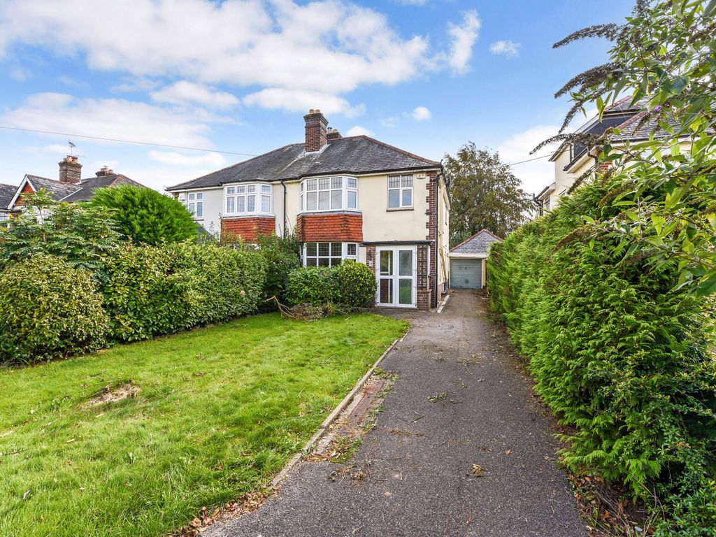 3 bed semidetached house for sale in The Causeway, Petersfield