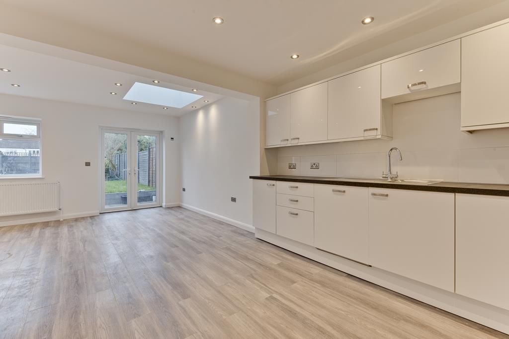 4 bed semidetached house to rent in Northfield Road, Cobham KT11 Zoopla