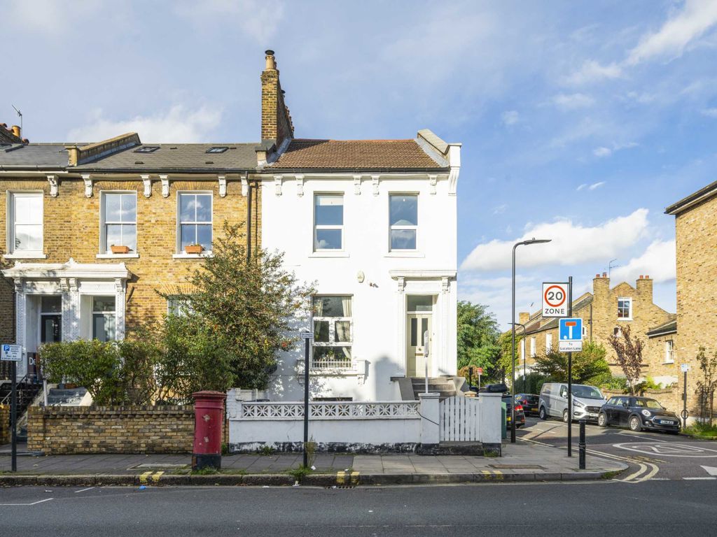 3 bed flat for sale in Graham Road, London E8, £975,000 Zoopla