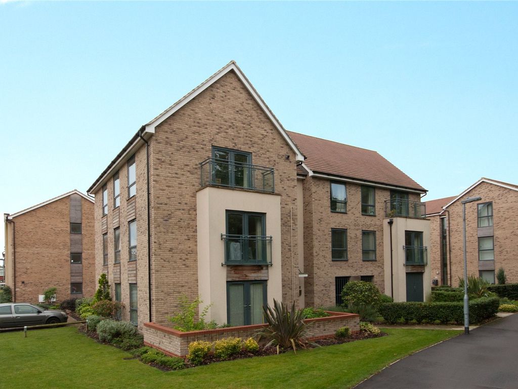 2 bed flat to rent in Burlton Road, Cambridge CB3, £1,500 pcm Zoopla