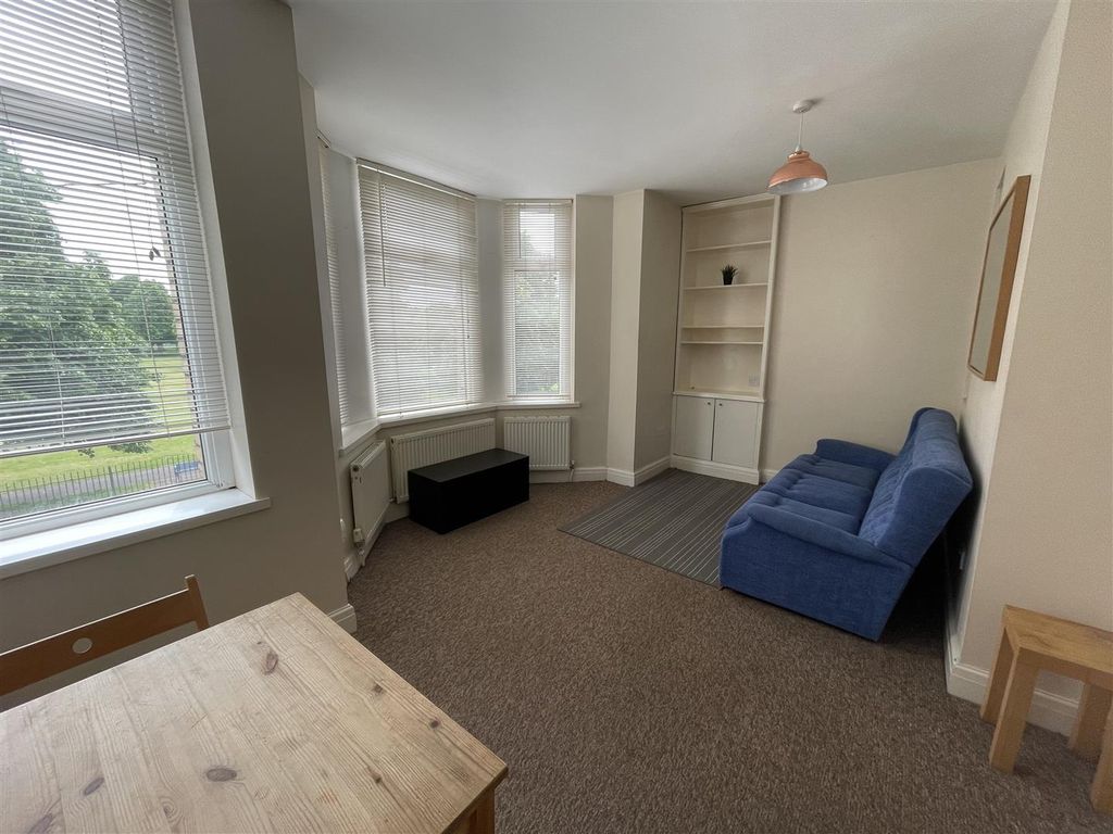 1 bed flat to rent in Ferry Road, Grangetown, Cardiff CF11, £800 pcm