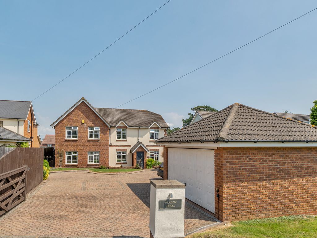 4 bed detached house for sale in Ashburton Road, Newton Abbot TQ12, £625,000 Zoopla