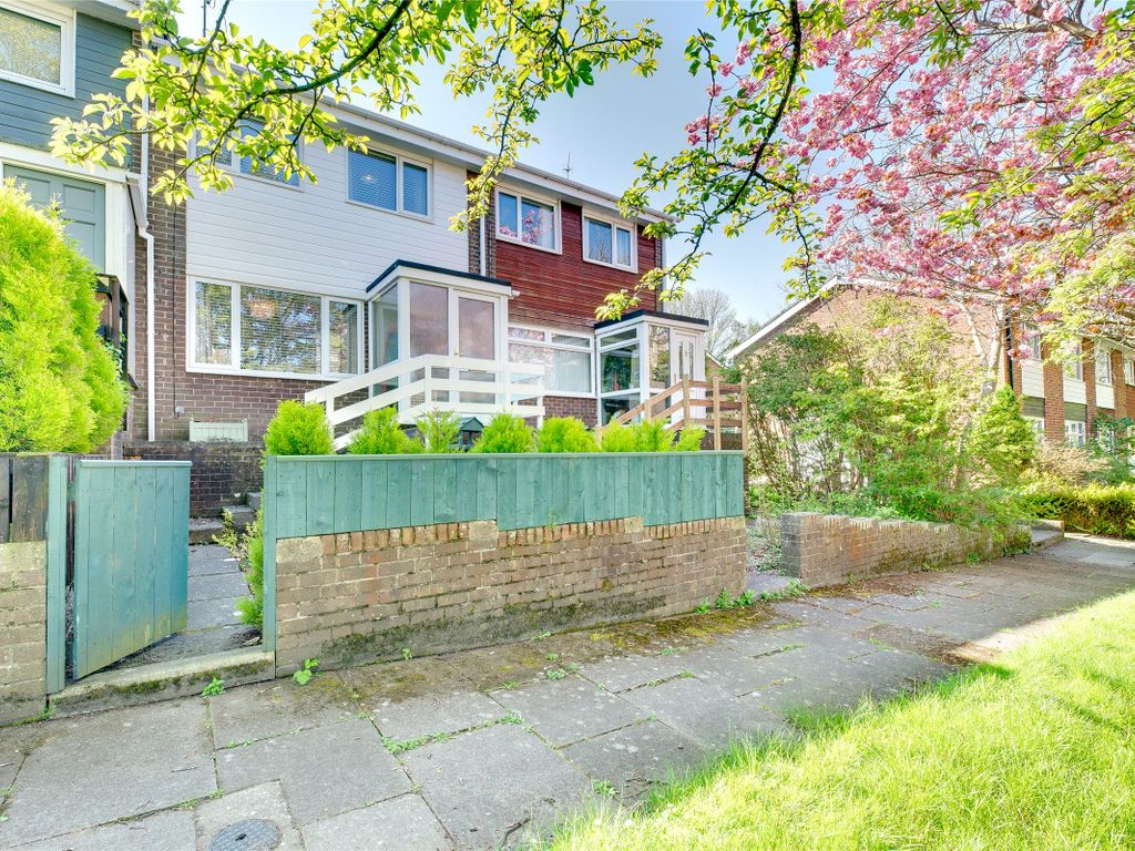 3 bed terraced house for sale in Longwood Close, Sunniside NE16 Zoopla