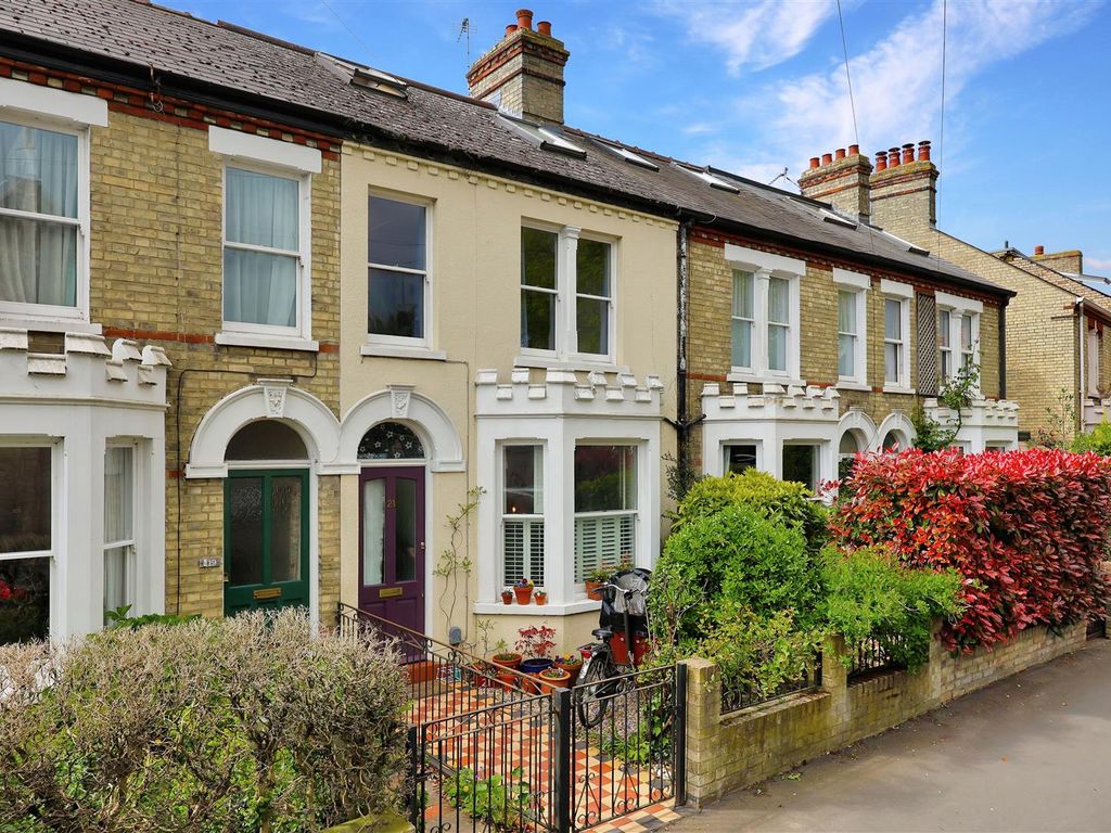 5 bed terraced house for sale in Arbury Road, Cambridge CB4, £800,000