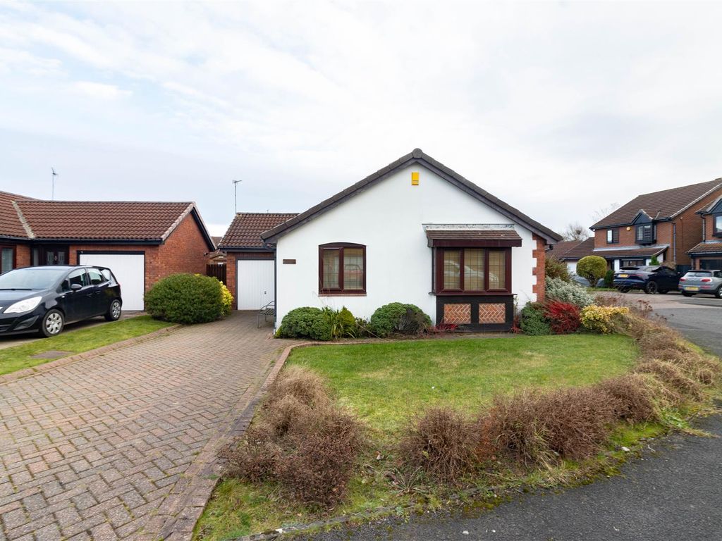 2 bed detached bungalow for sale in Shrewsbury Close, High Heaton