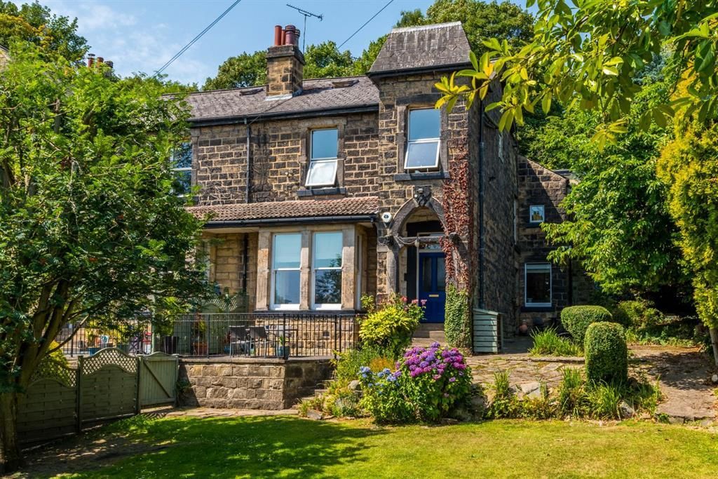 5 bed semidetached house to rent in Newlay Lane, Horsforth LS18, £