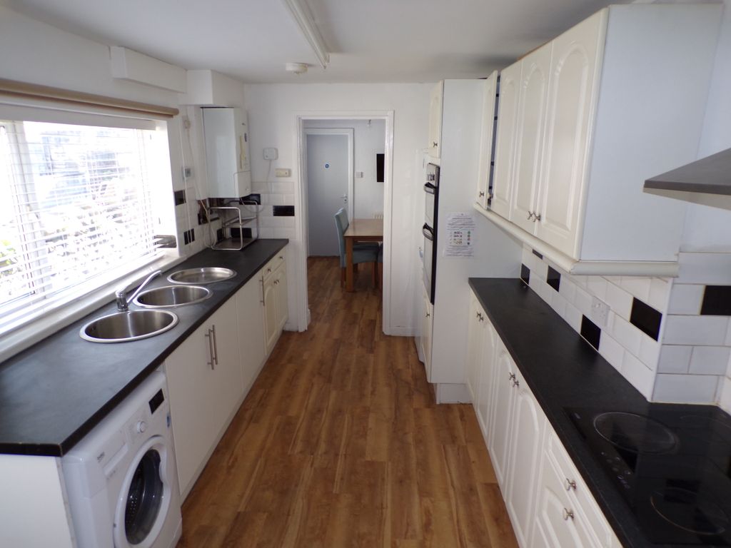 Room to rent in St Helens Avenue, Brynmill Swansea SA1 Zoopla