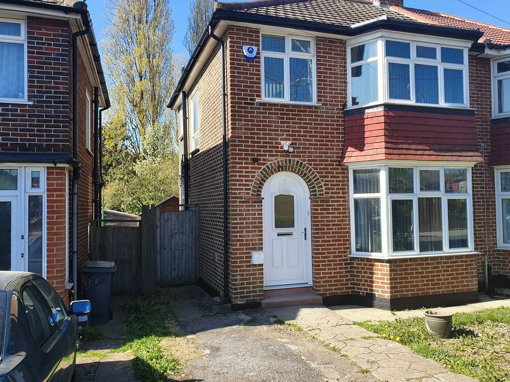 3 bed terraced house to rent in Booth Road, Colindale NW9 Zoopla