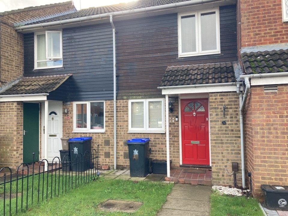 2 bed terraced house for sale in Leas Drive, Iver SL0, £425,000 Zoopla