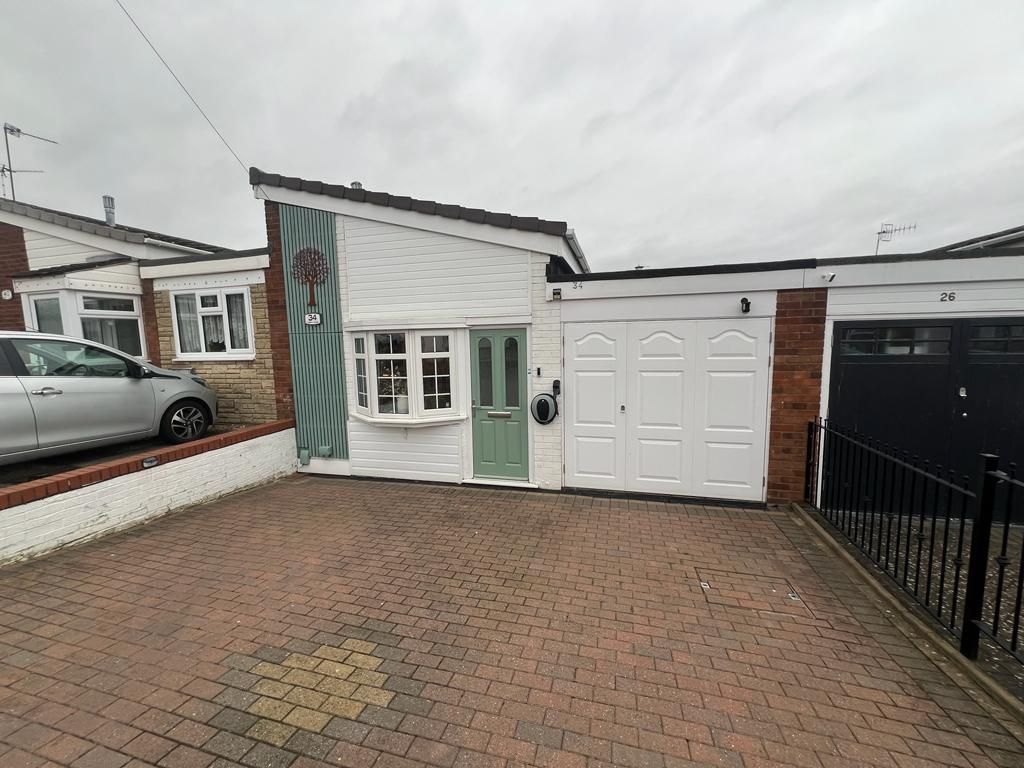 2 bed bungalow for sale in Lerryn Close, Kingswinford DY6, £225,000