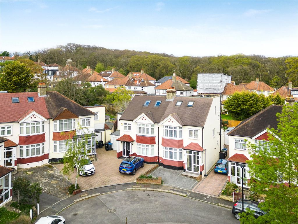 5 bed semidetached house for sale in Norbury Close, London SW16 Zoopla